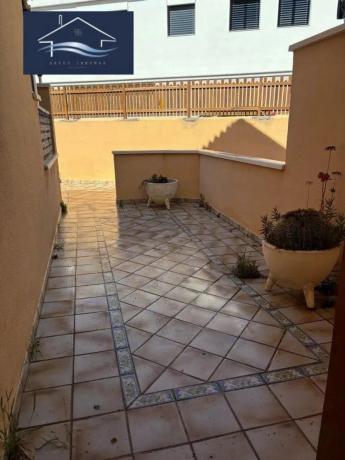 Chalet adosado en calle dels Morros Alts photo 1