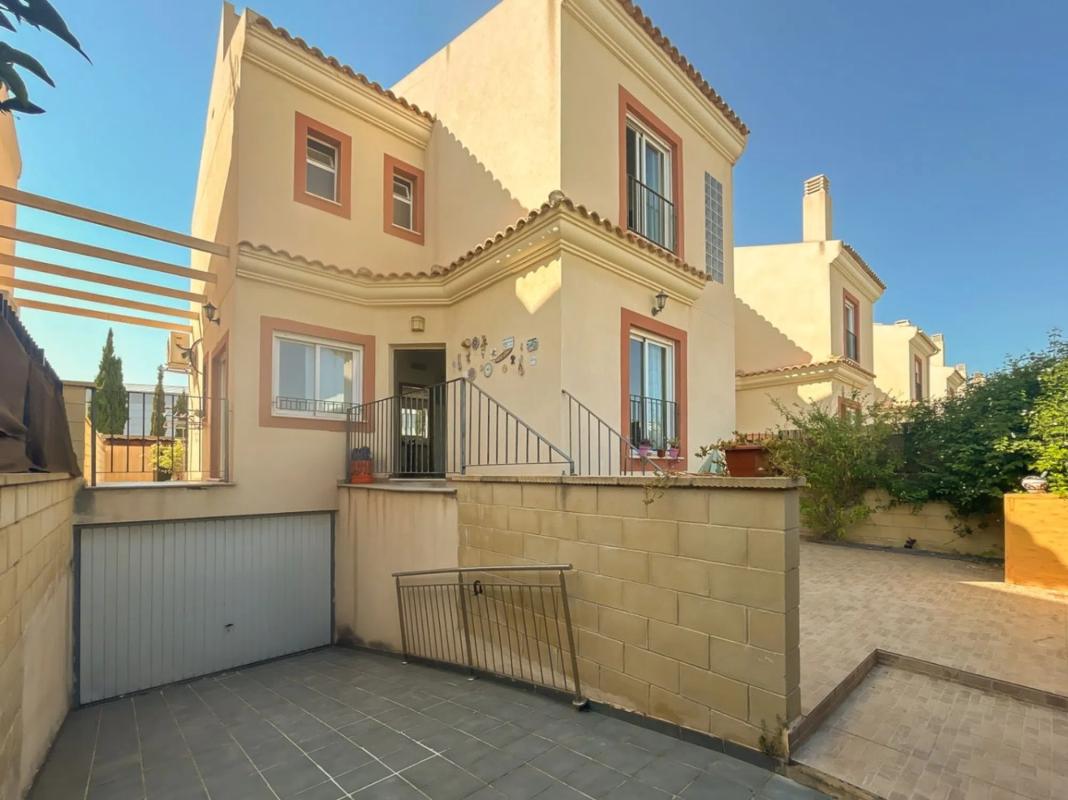 Propiedades en venta y alquiler en España photo 1