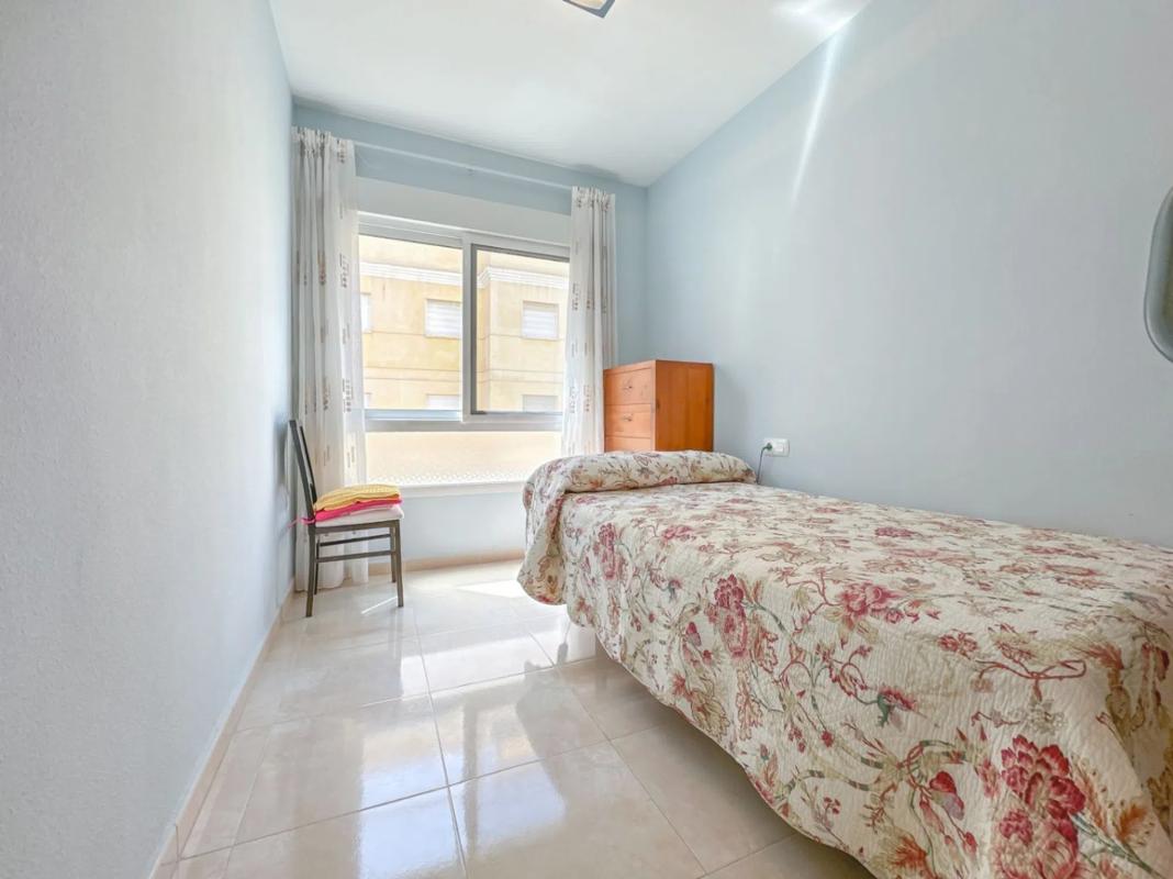 Sale of apartment in Calle de Gabriel Miro, El Campello
photo 4