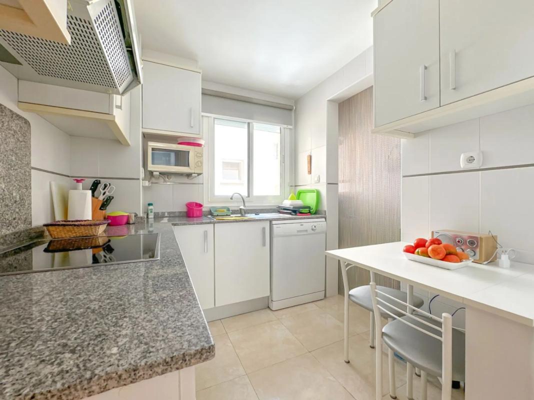 Sale of apartment in Calle de Gabriel Miro, El Campello
photo 5