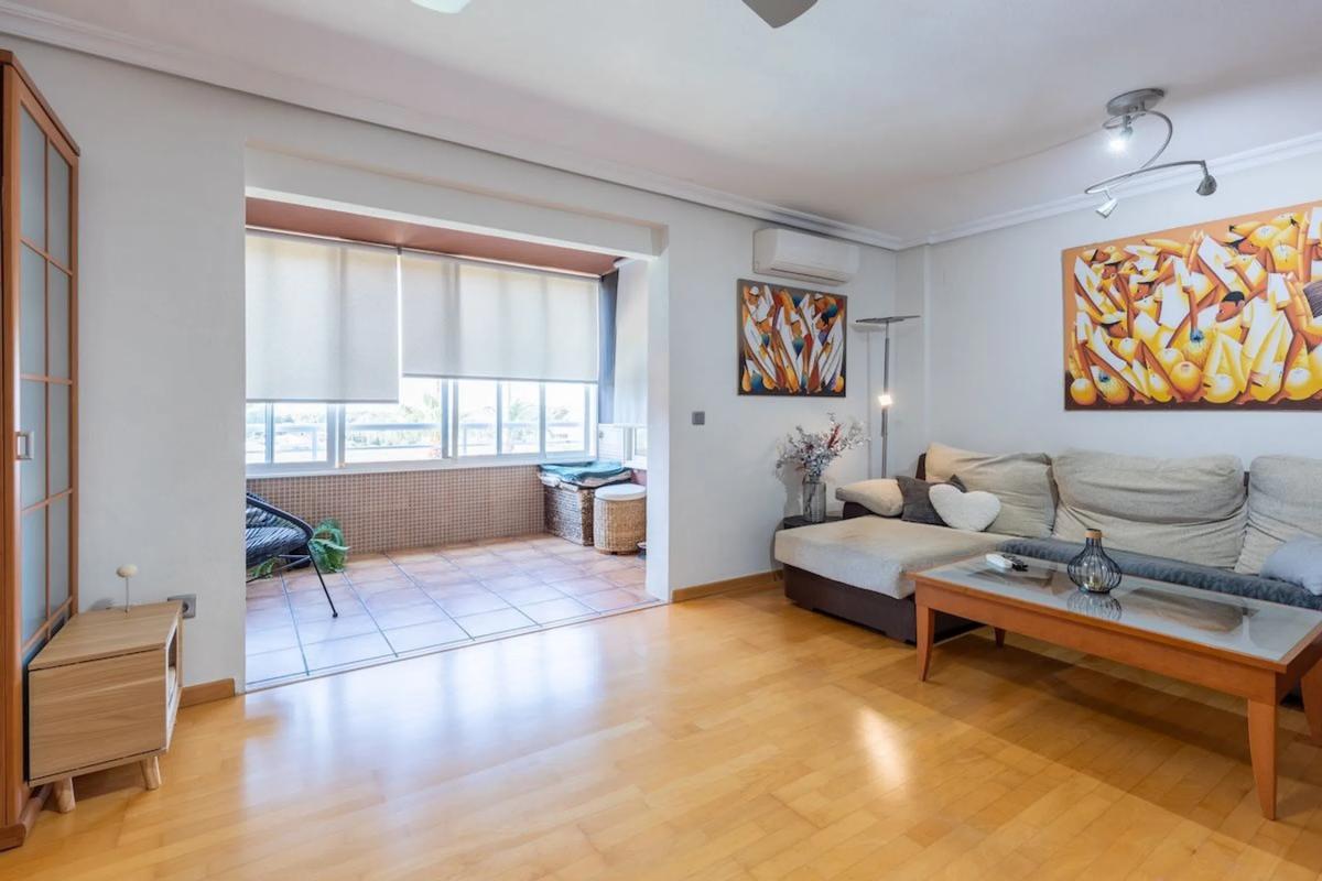 Sale of apartment in CL OVIEDO, El Campello
photo 5