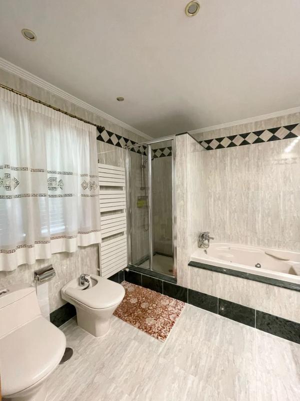 Properties for sale and rent in Spain photo 3
