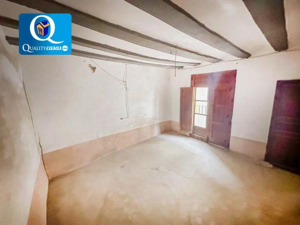 Chalet independiente en venta en Centro, Alicante / Alacant
thumbnail 2