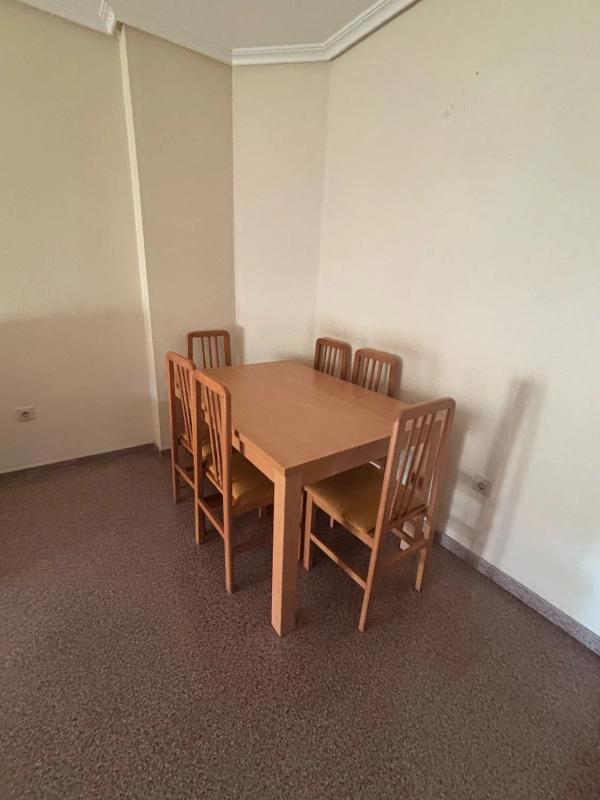 Продажа квартиры на Calle Álvarez Quintero, 34, Сан-Висенте-дель-Распейг
photo 1