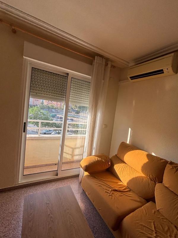 Продажа квартиры на Calle Álvarez Quintero, 34, Сан-Висенте-дель-Распейг
photo 3