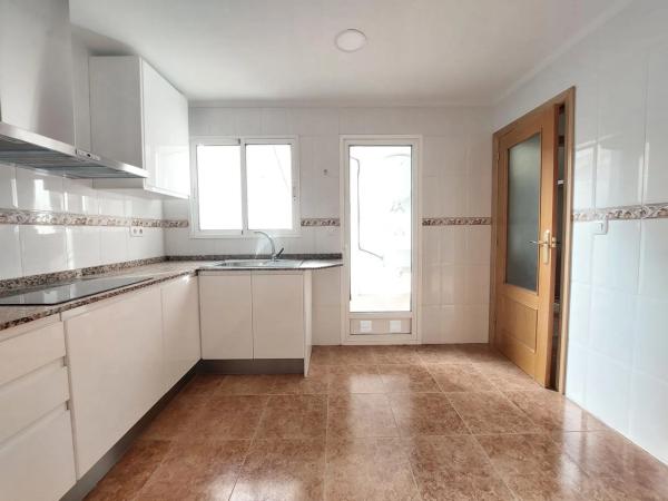 Chalet adosado en calle Pizarro, 29 photo 3
