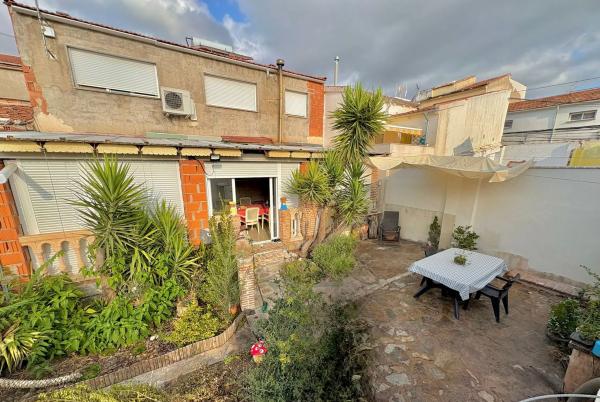 Chalet adosado photo 1