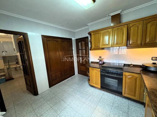 Apartment for sale in  Avenida del República Argentina, Castalla photo 1