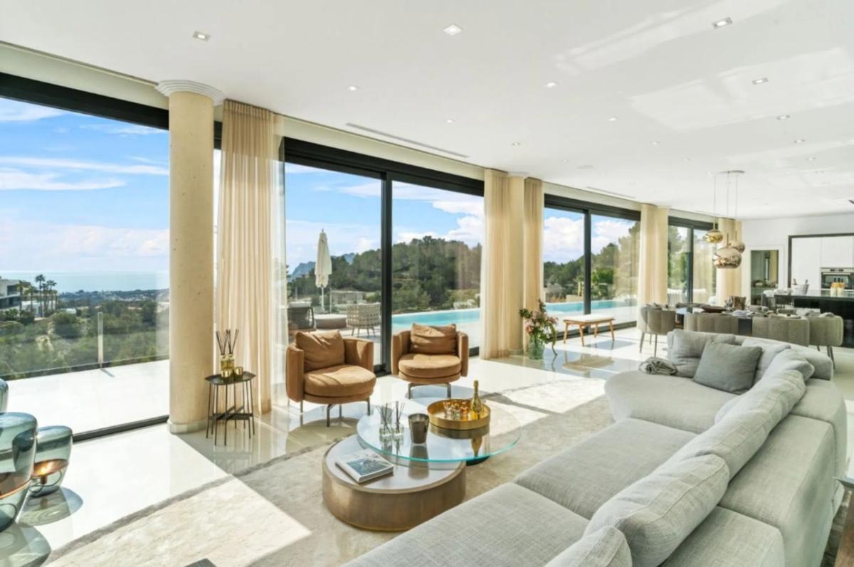 Properties for sale and rent in Spain photo 2