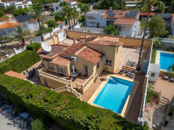 Independent chalet for sale in Calle la Mare Selva, Benissa
photo 1