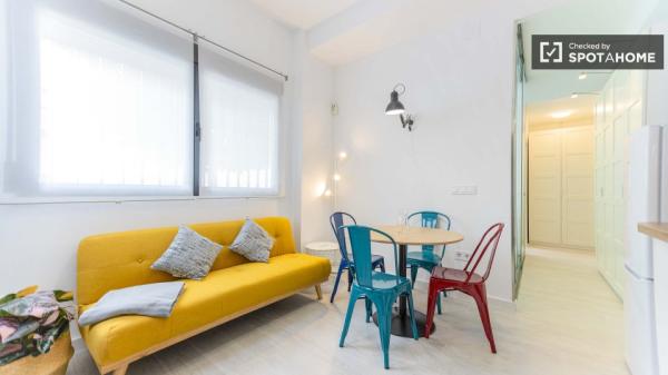 Apartment for rent in C/ de Pere Patrici Mey , Valencia photo 1