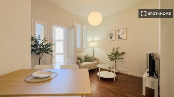 Apartment for rent in C/ de Balmes , Barcelona thumbnail 1