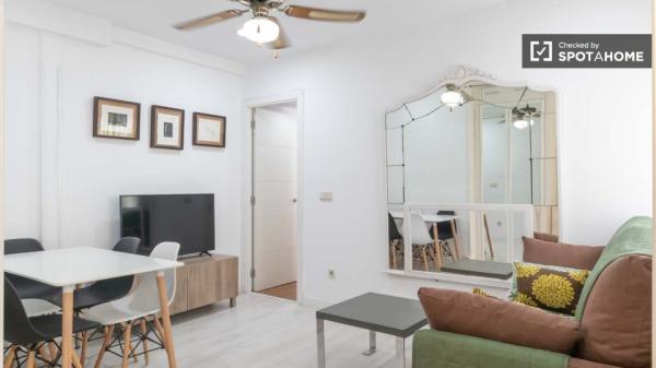 Piso en alquiler en C. de las Dos Hermanas , Madrid thumbnail 1