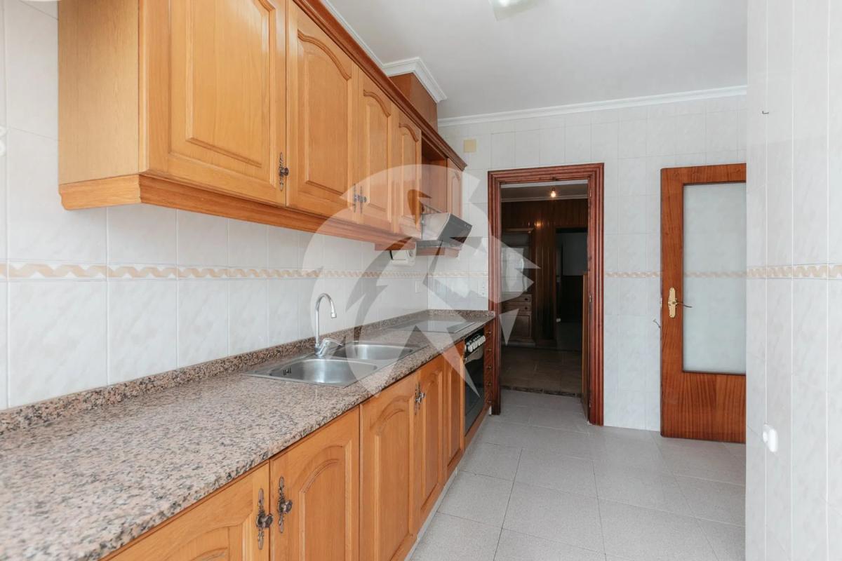Properties for sale and rent in Spain photo 4