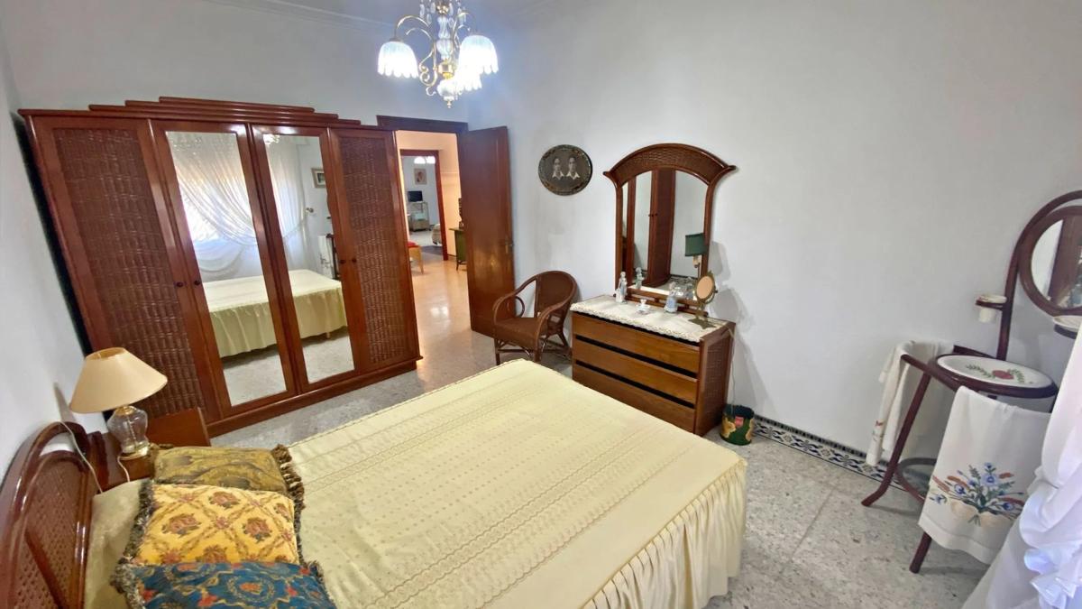 Propiedades en venta y alquiler en España photo 1