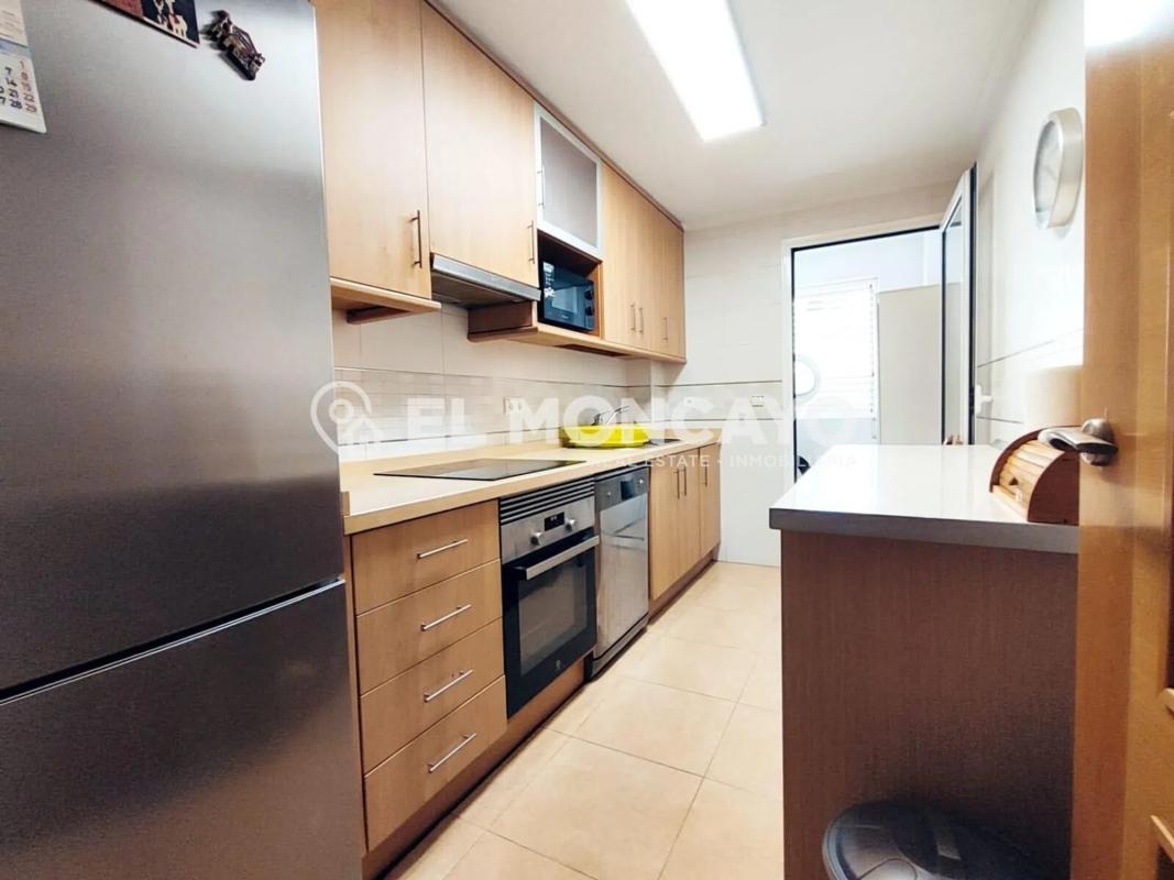 Sale of apartment in Calle Cuba, Almoradí
photo 3