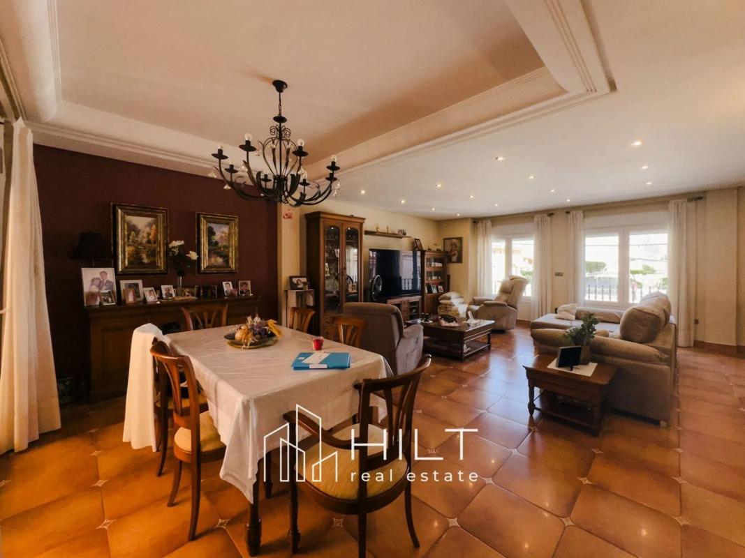 Properties for sale and rent in Spain photo 4