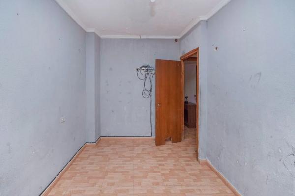 Chalet adosado en via Crucis, 86 photo 3