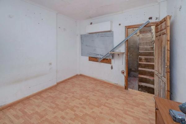 Chalet adosado en via Crucis, 86 photo 4