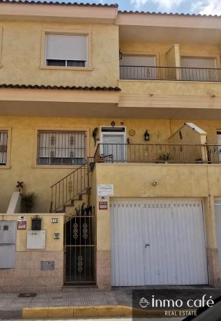 Chalet pareado en calle San Antonio photo 3