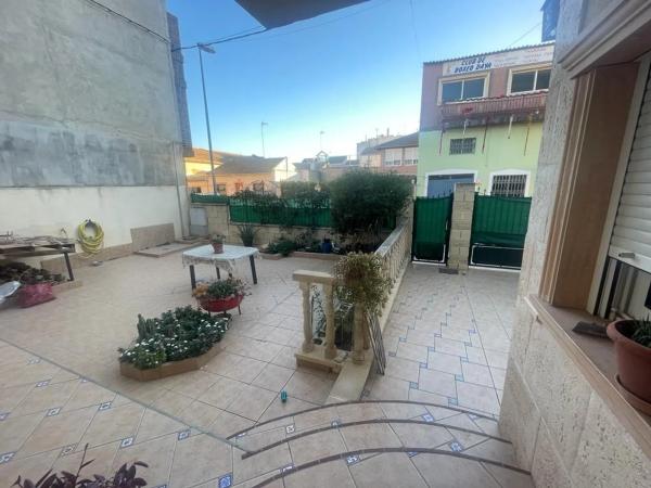 Chalet adosado en calle Jose Cartagena, 17 photo 4