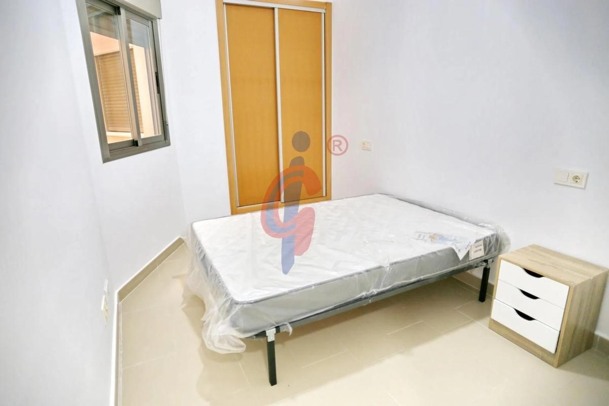 Продажа квартиры на Calle Blasco Ibáñez, 74, Гуардамар-дель-Сегура
photo 2