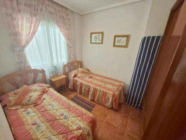 Piso en venta en GINER DE LOS RIOS, 23, Guardamar del Segura
photo 1