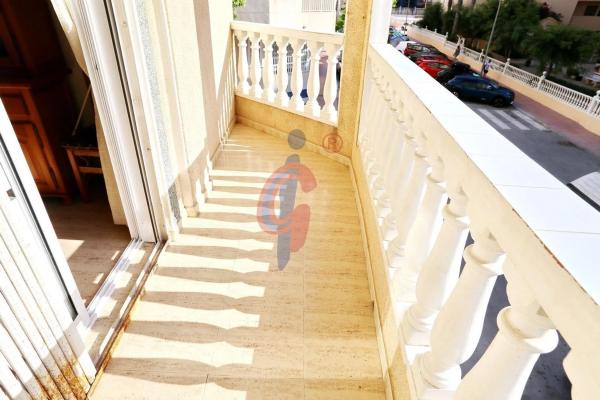 Piso en venta en Calle Rubén Darío, 8, Guardamar del Segura
thumbnail 2