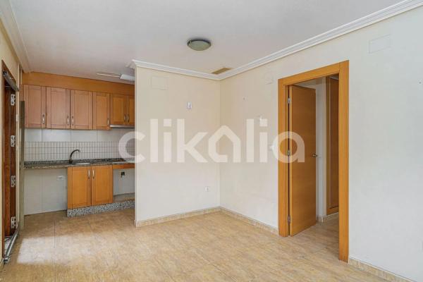Piso en venta en Calle Sant Pere, Guardamar del Segura
thumbnail 2