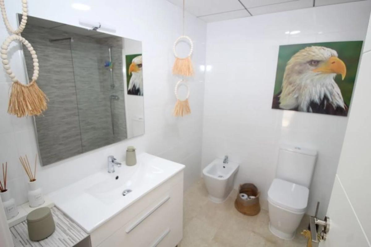 Sale of apartment in Calle Malvinas, Orihuela
photo 2