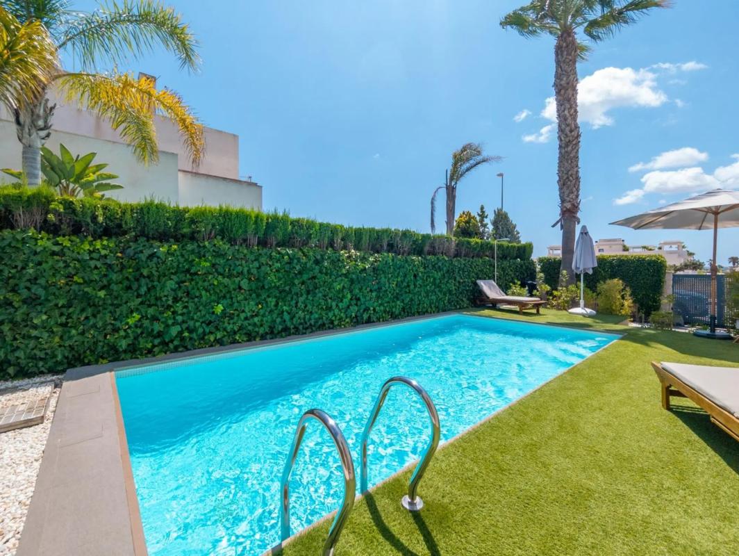 Sale of independent chalet in Calle Número 8, Benferri
photo 3