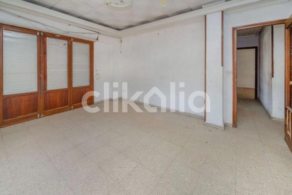 Piso en venta en Calle Miguel Delibes, Orihuela
photo 1