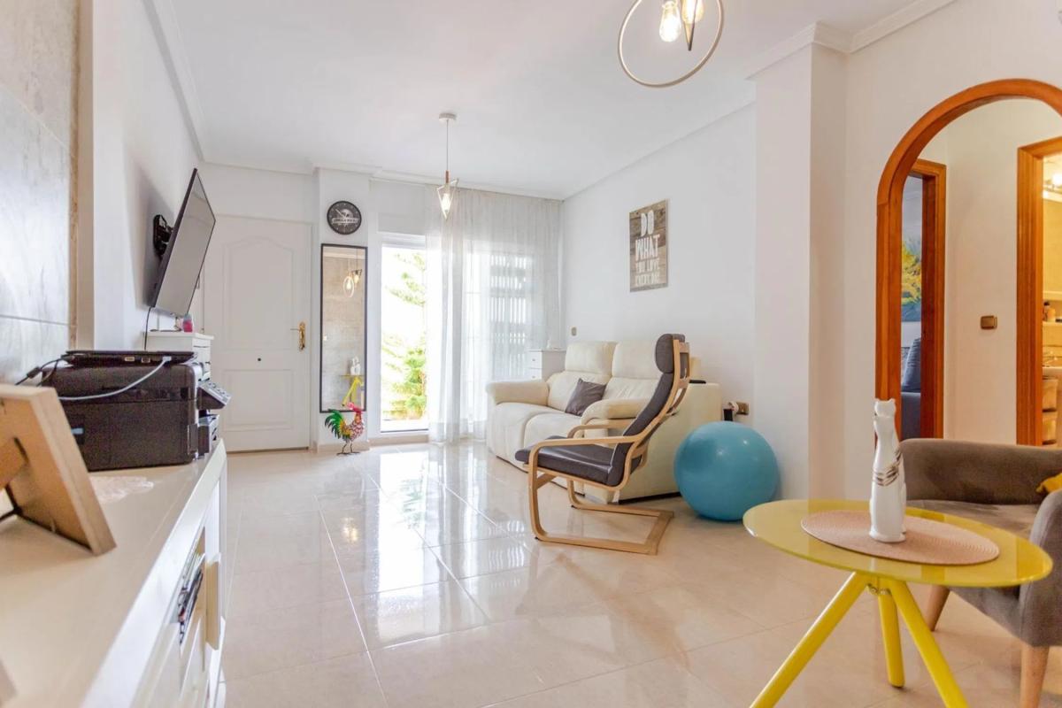 Venta de piso en Calle Castillo del rio, Orihuela
photo 2