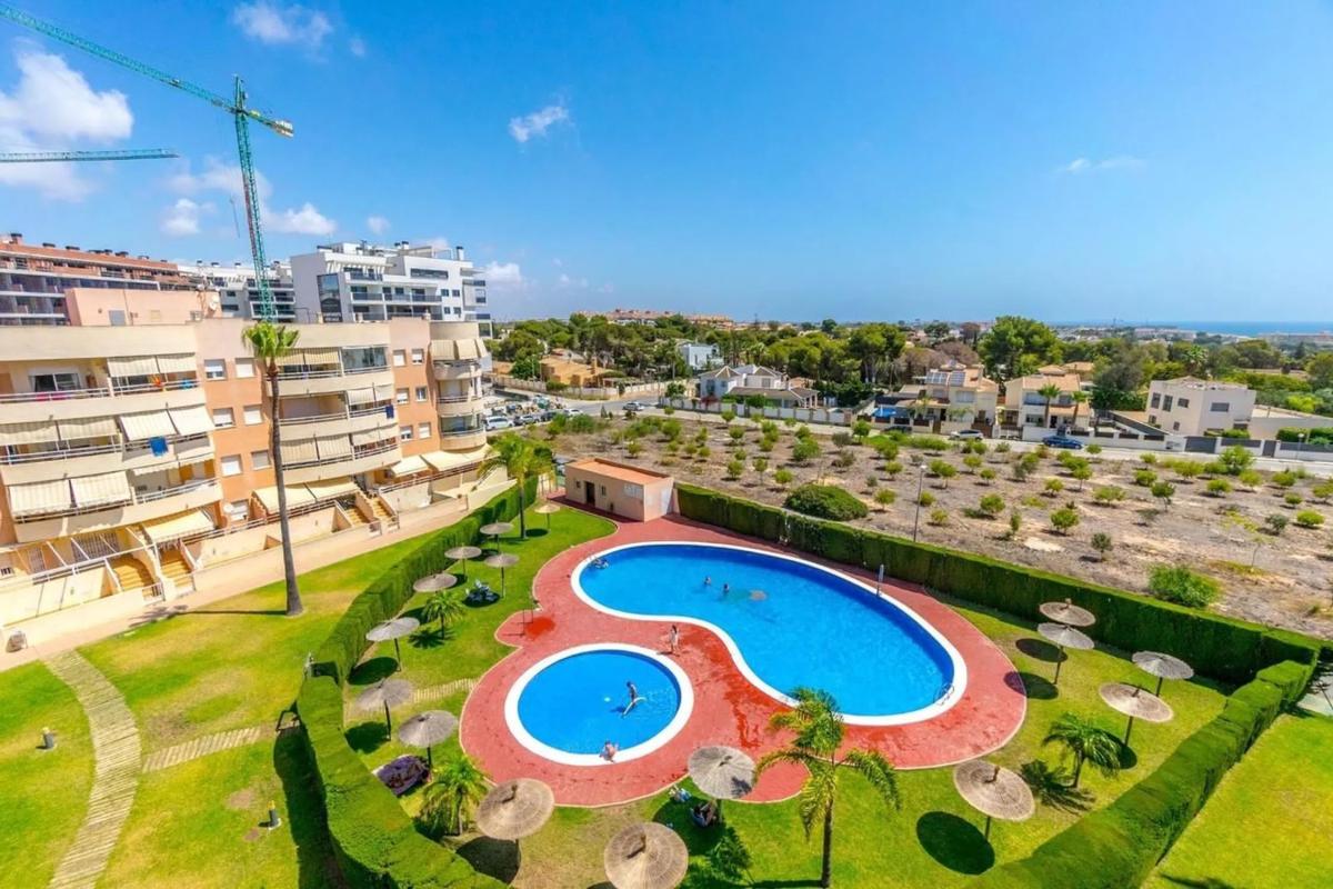 Sprzedaż mieszkania w Barrio Campoamor, Orihuela
photo 2
