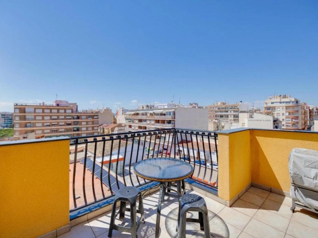 Venta de ático en Calle del Huerto, Torrevieja photo 2
