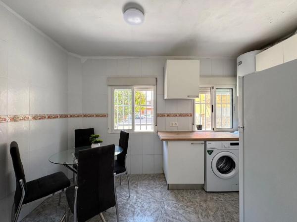Piso en venta en Barrio El Molino, Torrevieja
thumbnail 1