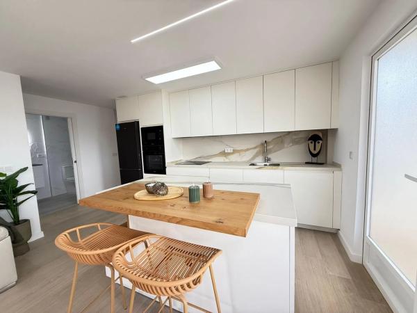 Apartment for sale in  Avenida Desiderio Rodríguez, 23, Torrevieja photo 3