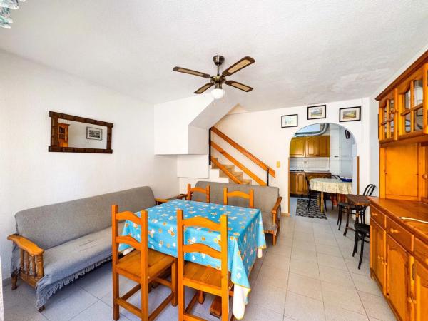 Piso en venta en Avenida de Alemania, Torrevieja photo 1