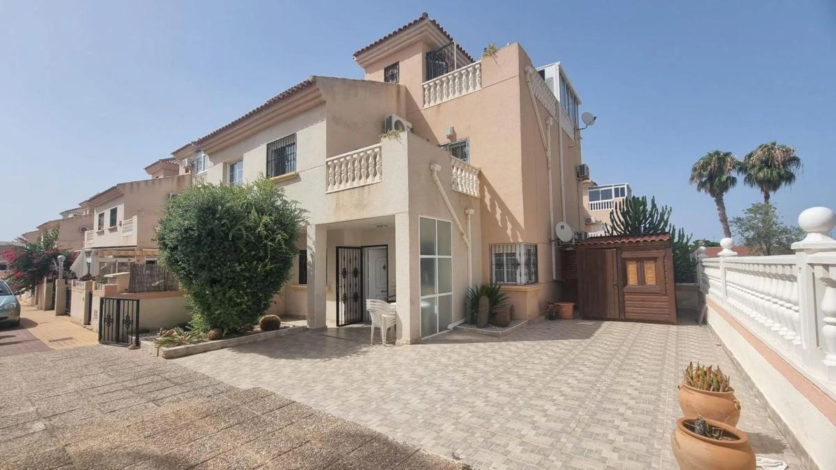 Duplex sale in Barrio La Siesta - El Salado - Torreta, Torrevieja photo 1