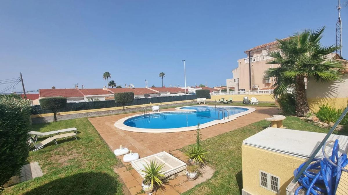 Duplex sale in Barrio La Siesta - El Salado - Torreta, Torrevieja photo 2