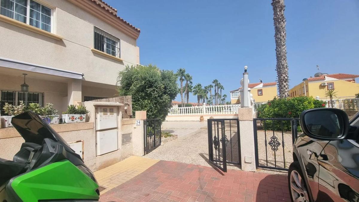 Duplex sale in Barrio La Siesta - El Salado - Torreta, Torrevieja photo 3