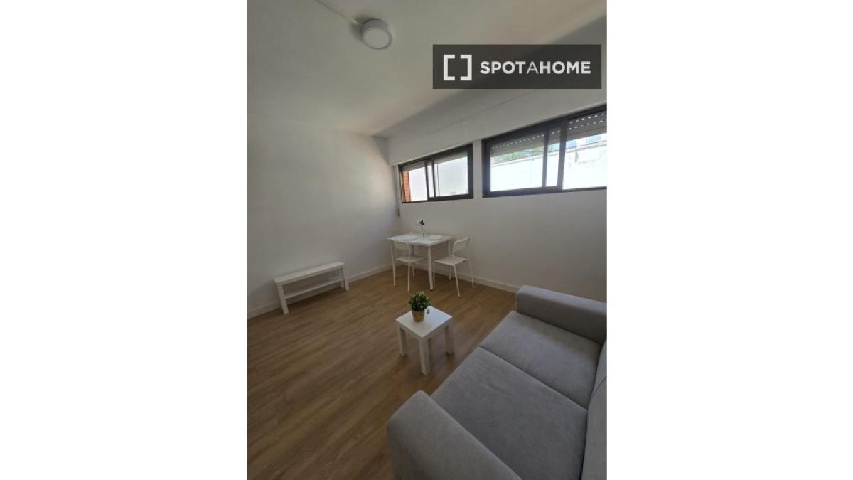 Недвижимость на продажу и в аренду в Испании photo 3