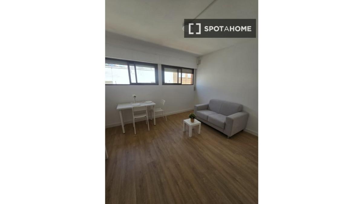 Недвижимость на продажу и в аренду в Испании photo 4