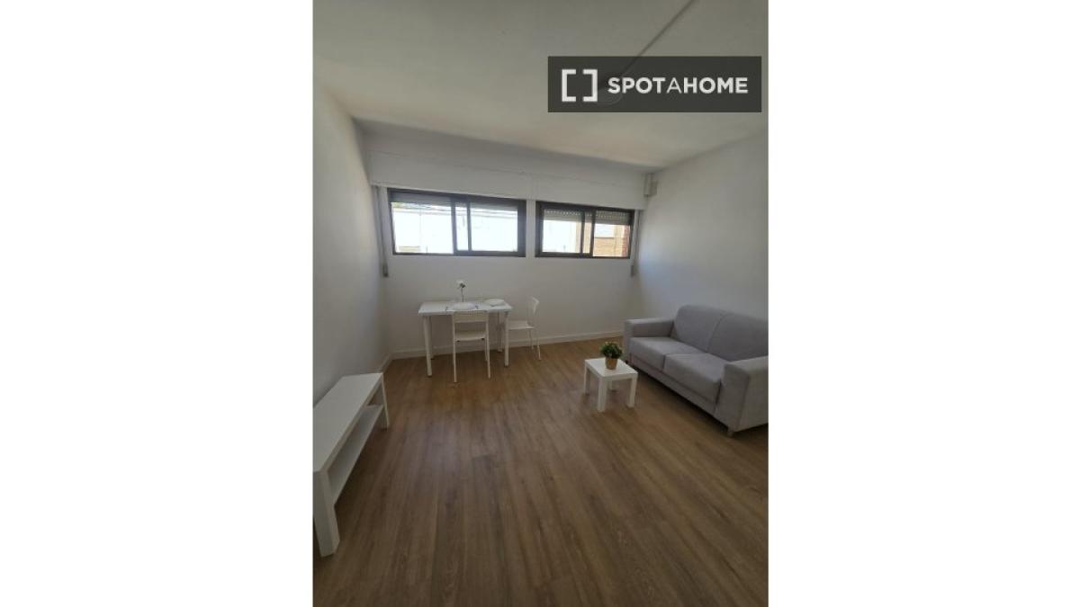 Недвижимость на продажу и в аренду в Испании photo 5