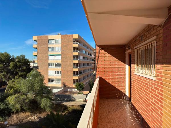 Piso en venta en Calle Rocio, Torrevieja
photo 1