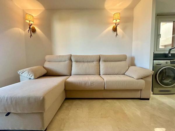 Piso en venta en Calle Mar de Fondo, Torrevieja
photo 1