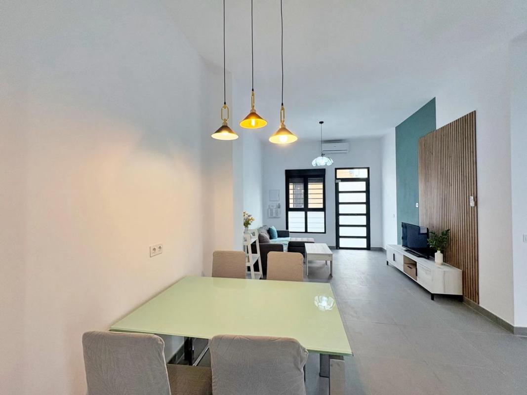 Продажа квартиры на Calle de Martínez de Velasco, 6, Аликанте / Алакант
photo 3