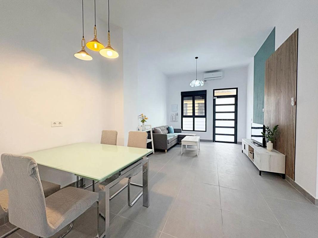 Продажа квартиры на Calle de Martínez de Velasco, 6, Аликанте / Алакант
photo 4