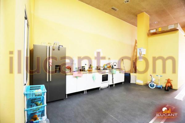 Квартира на продажу на Barrio Altozano, Аликанте / Алакант photo 1