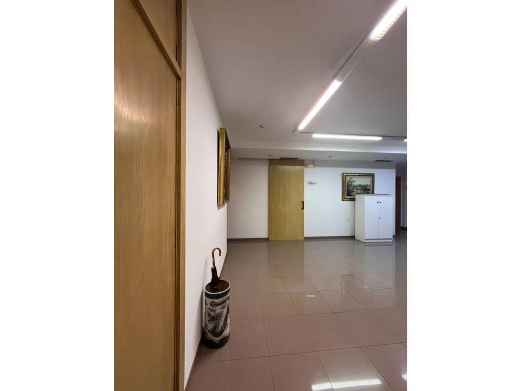 Sale of apartment in Rambla de Méndez Núñez, Alicante
photo 1